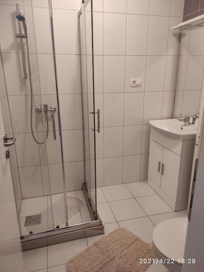 Apartmani Quattro Starigrad Paklenica Exterior foto
