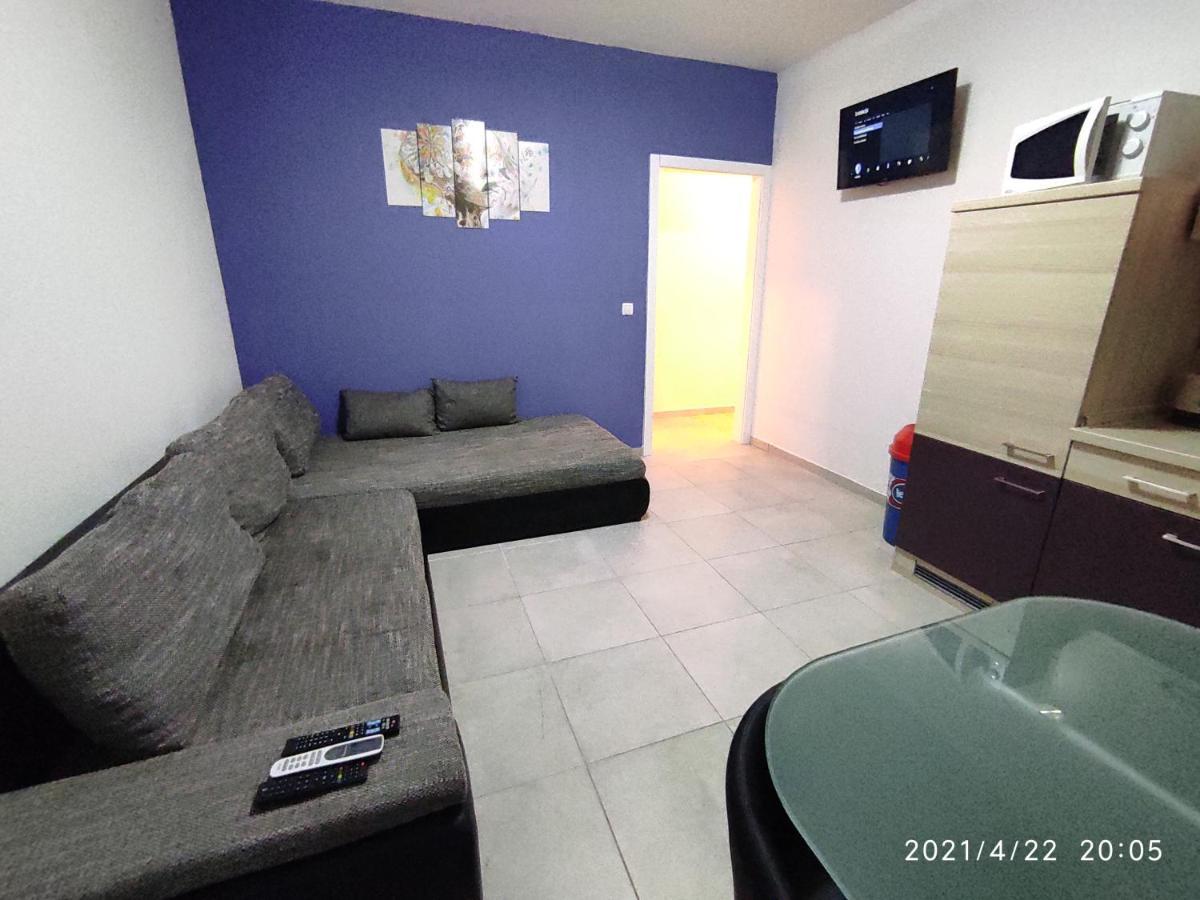 Apartmani Quattro Starigrad Paklenica Exterior foto