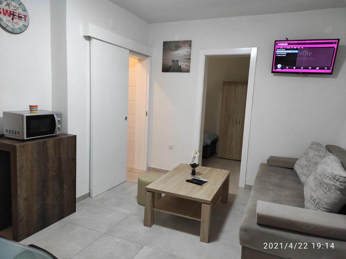 Apartmani Quattro Starigrad Paklenica Exterior foto