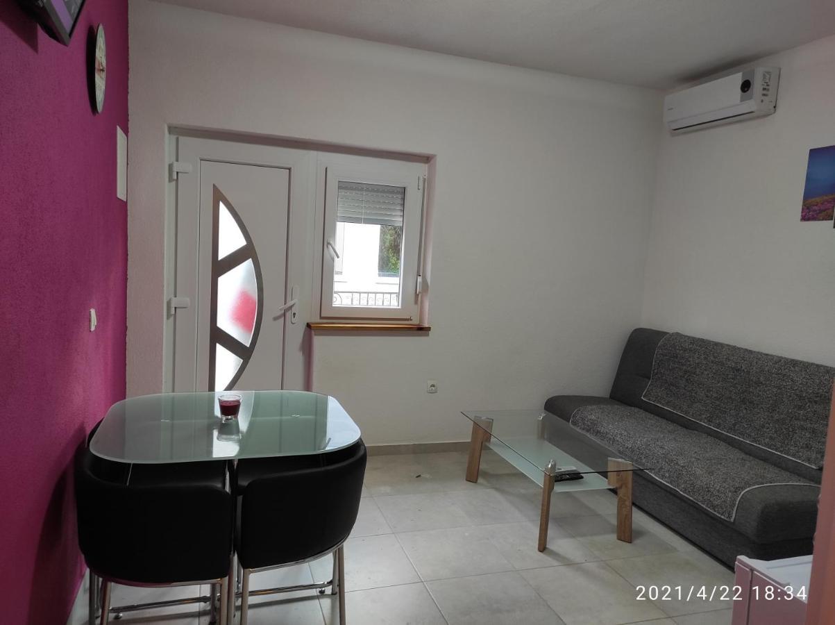 Apartmani Quattro Starigrad Paklenica Exterior foto